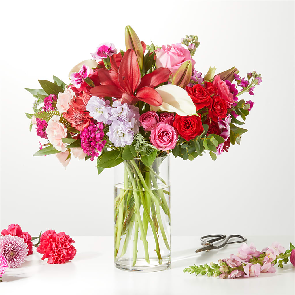 Swooning Over You - A Luxury Florist Original – Sandelas Flower Shop, Chicago IL