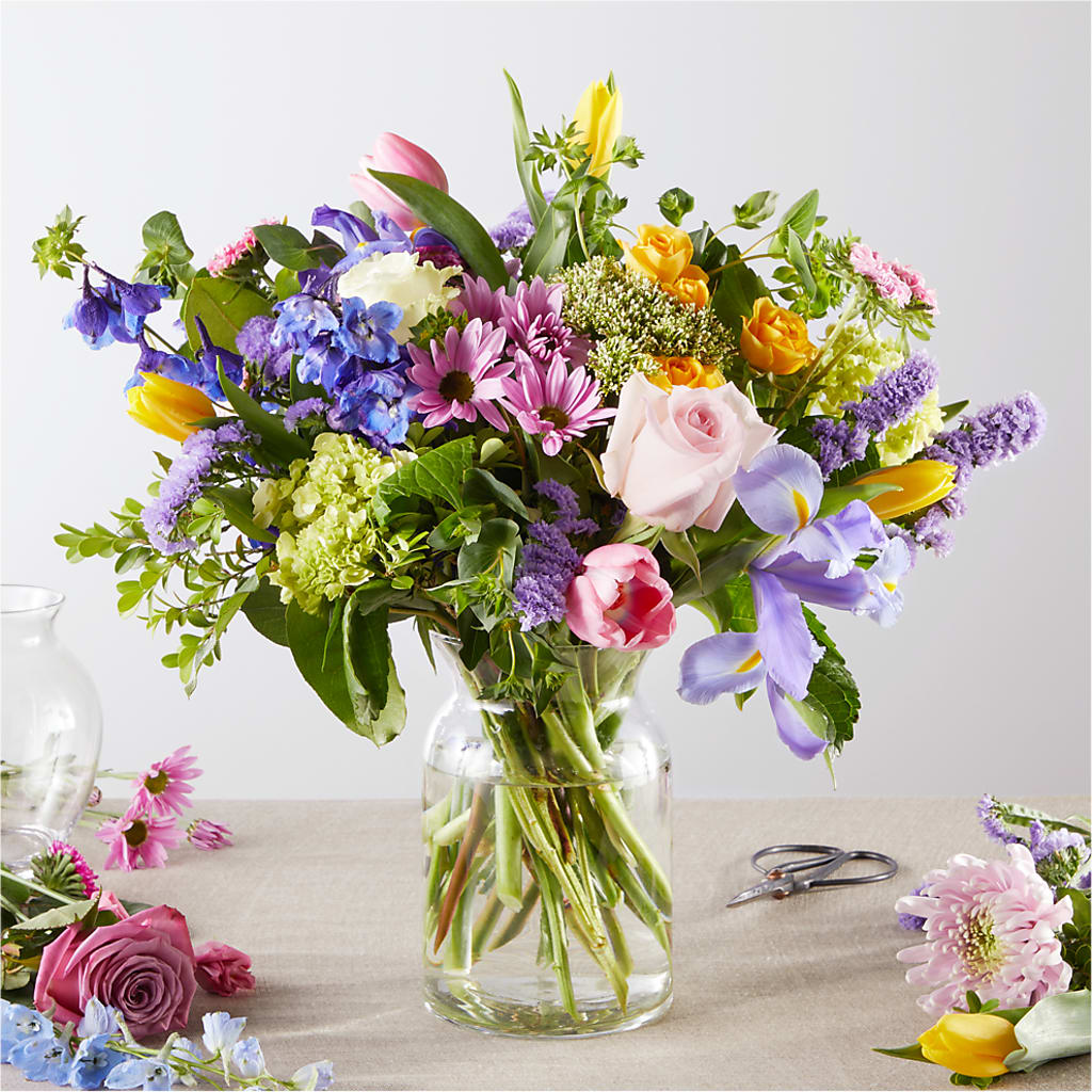Pastel Tradition - A Florist Original – Sandelas Flower Shop, Chicago IL
