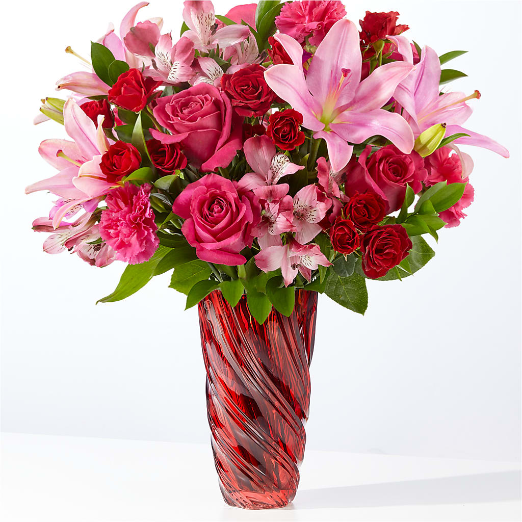 In Love Bouquet with Luxe Swirl Vase – Sandelas Flower Shop, Chicago IL