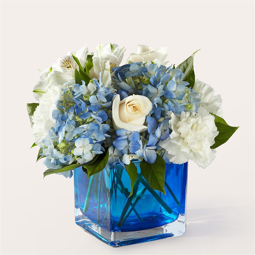 Soothing Waters Bouquet – Sandelas Flower Shop, Chicago IL