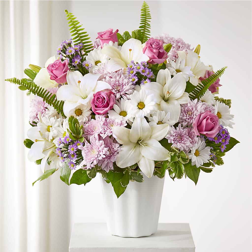 Warmest Thoughts Tabletop Basket – Sandelas Flower Shop, Chicago IL