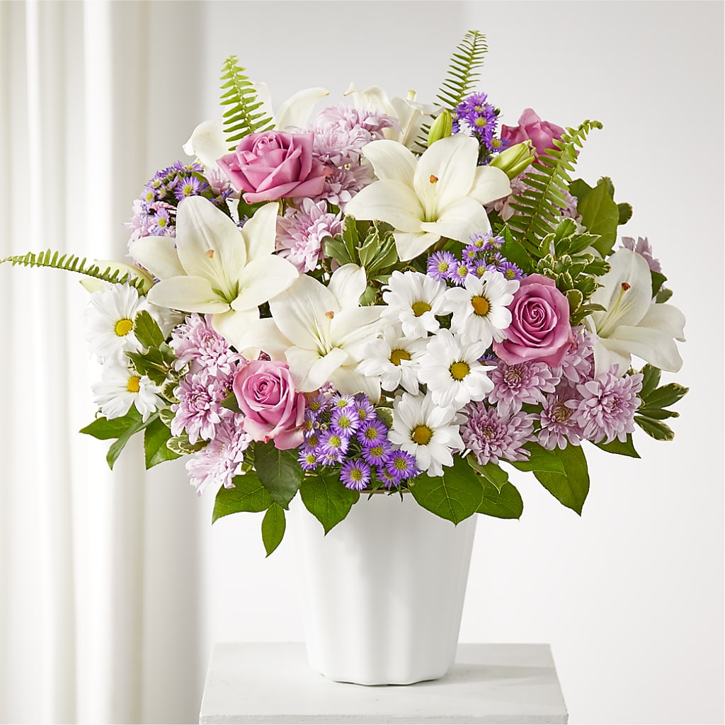 Warmest Thoughts Tabletop Basket – Sandelas Flower Shop, Chicago IL