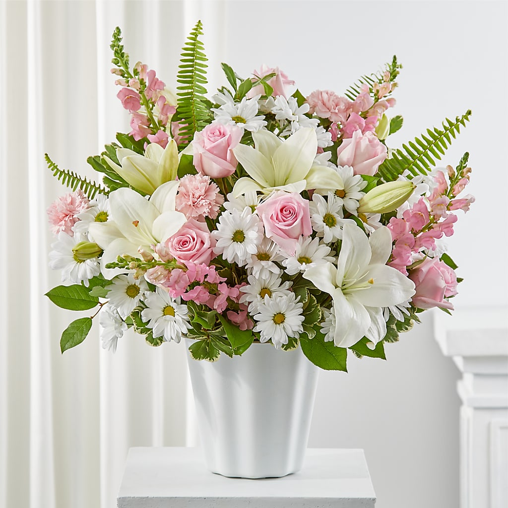 Soft Touch Tabletop Basket – Sandelas Flower Shop, Chicago IL