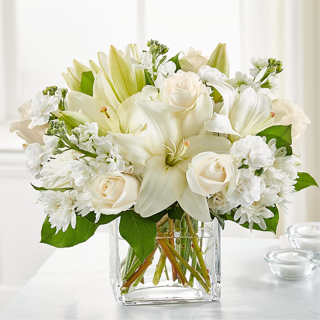 Gentle Breeze Bouquet – Sandelas Flower Shop, Chicago IL