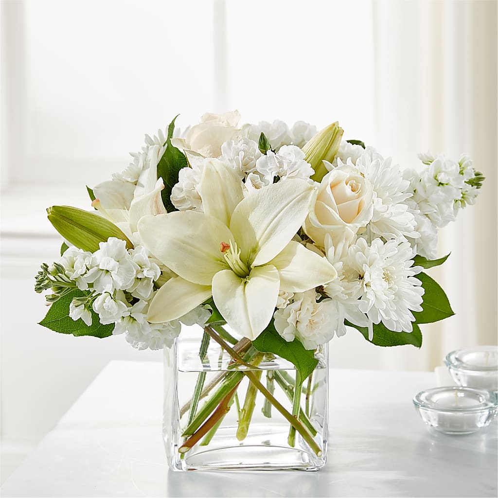 Gentle Breeze Bouquet – Sandelas Flower Shop, Chicago IL