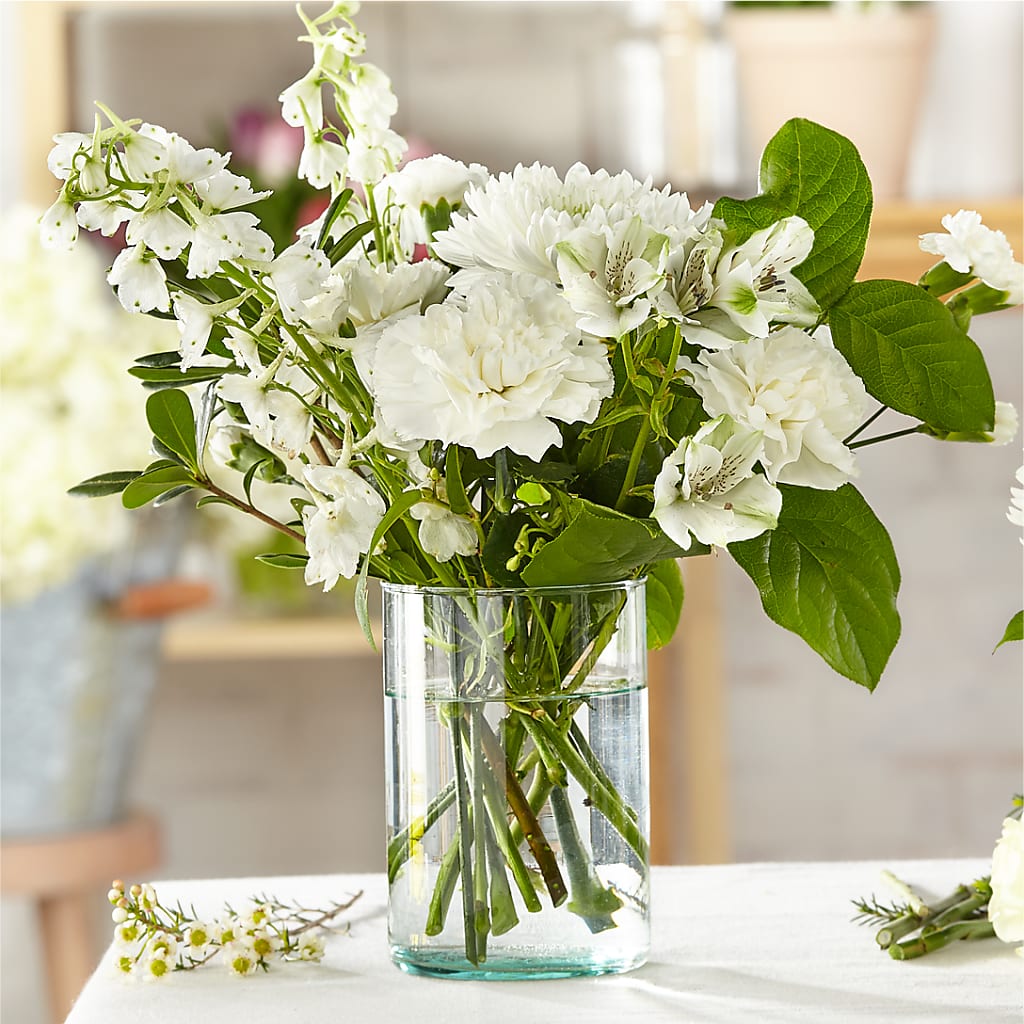 Classic Ivory – A Florist Original – Sandelas Flower Shop, Chicago IL