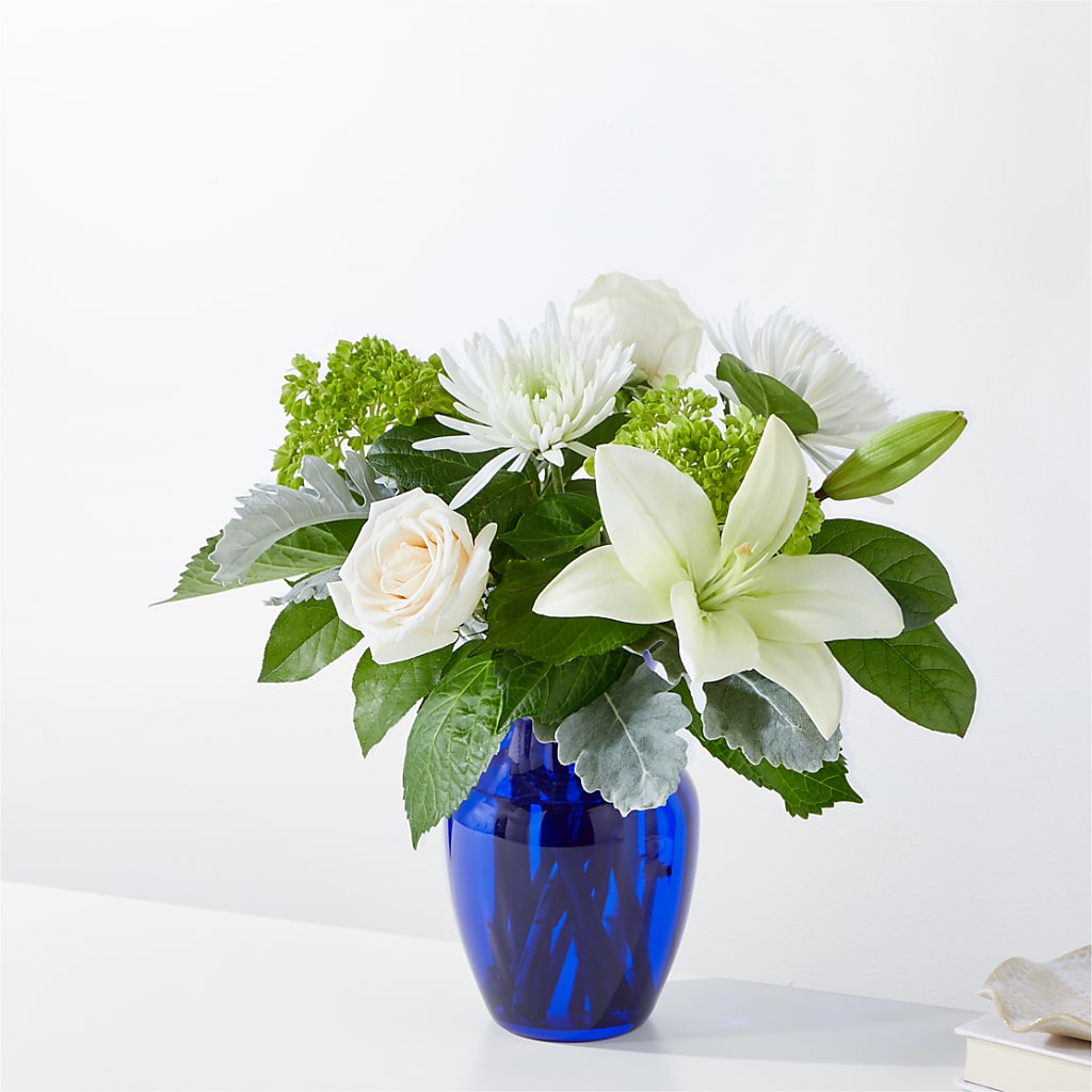 Snowy Dreams Bouquet – Sandelas Flower Shop, Chicago IL