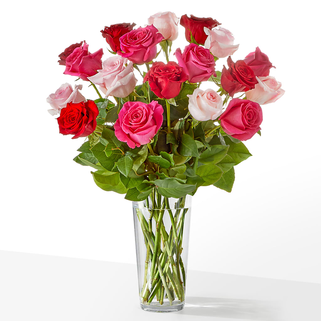 Charming Rose Bouquet – Sandelas Flower Shop, Chicago IL