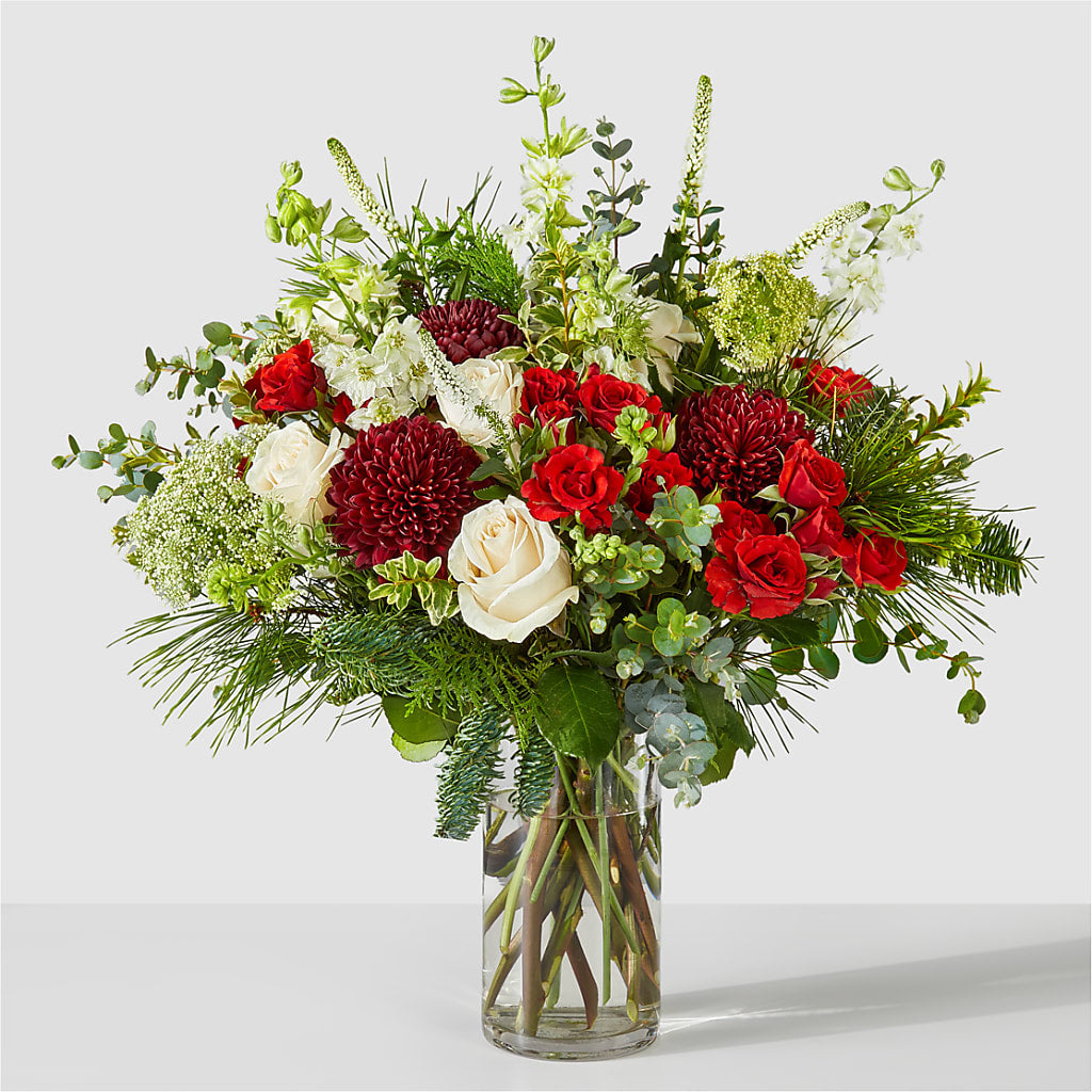 Favorite Traditions Bouquet – Sandelas Flower Shop, Chicago IL