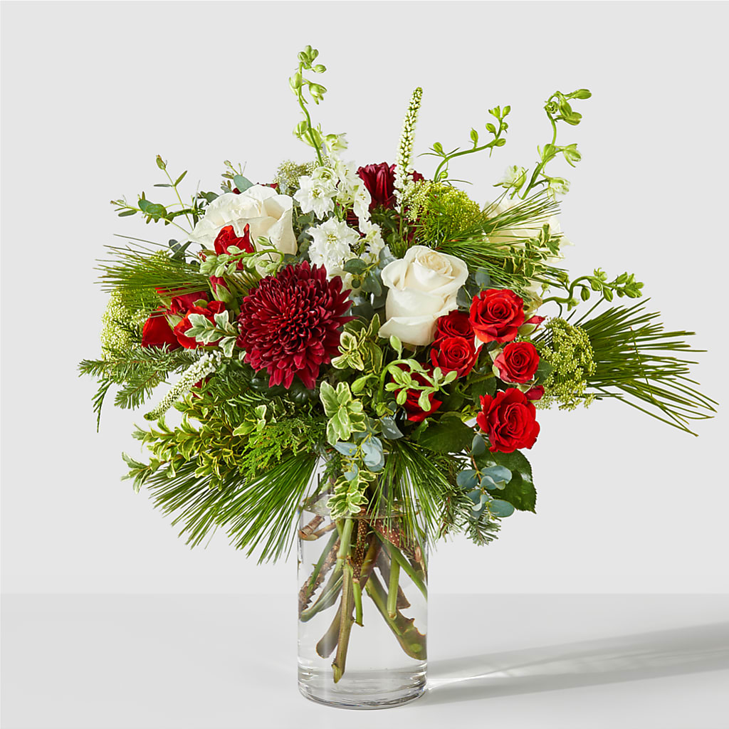 Favorite Traditions Bouquet – Sandelas Flower Shop, Chicago IL