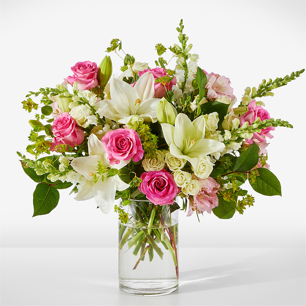 Fondly Bouquet – Sandelas Flower Shop, Chicago IL