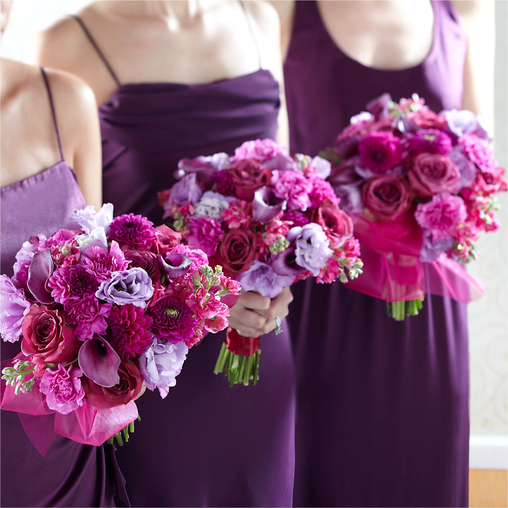Bridesmaid's Garden Bouquet – Sandelas Flower Shop, Chicago IL
