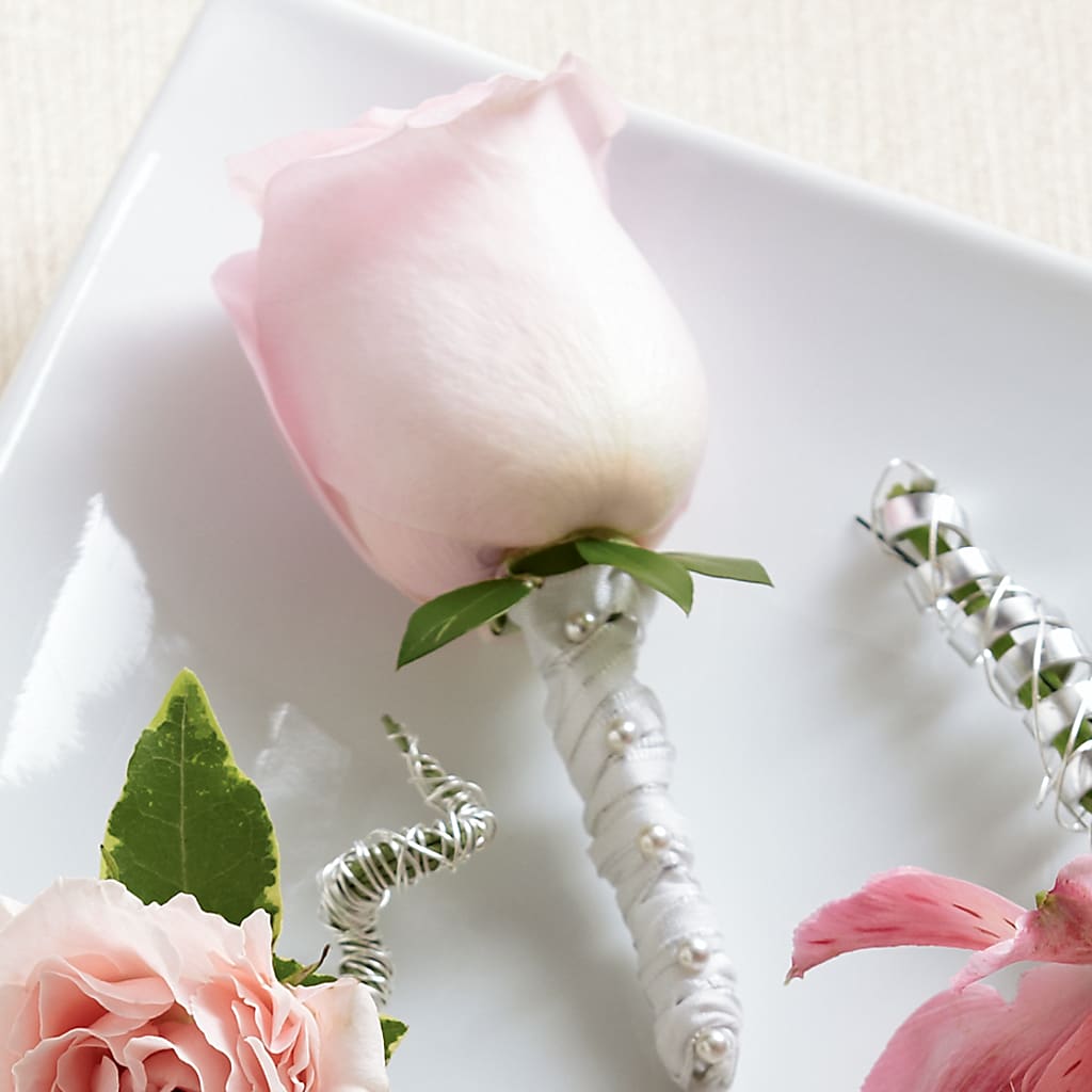 Pink Rose Boutonniere – Sandelas Flower Shop, Chicago IL