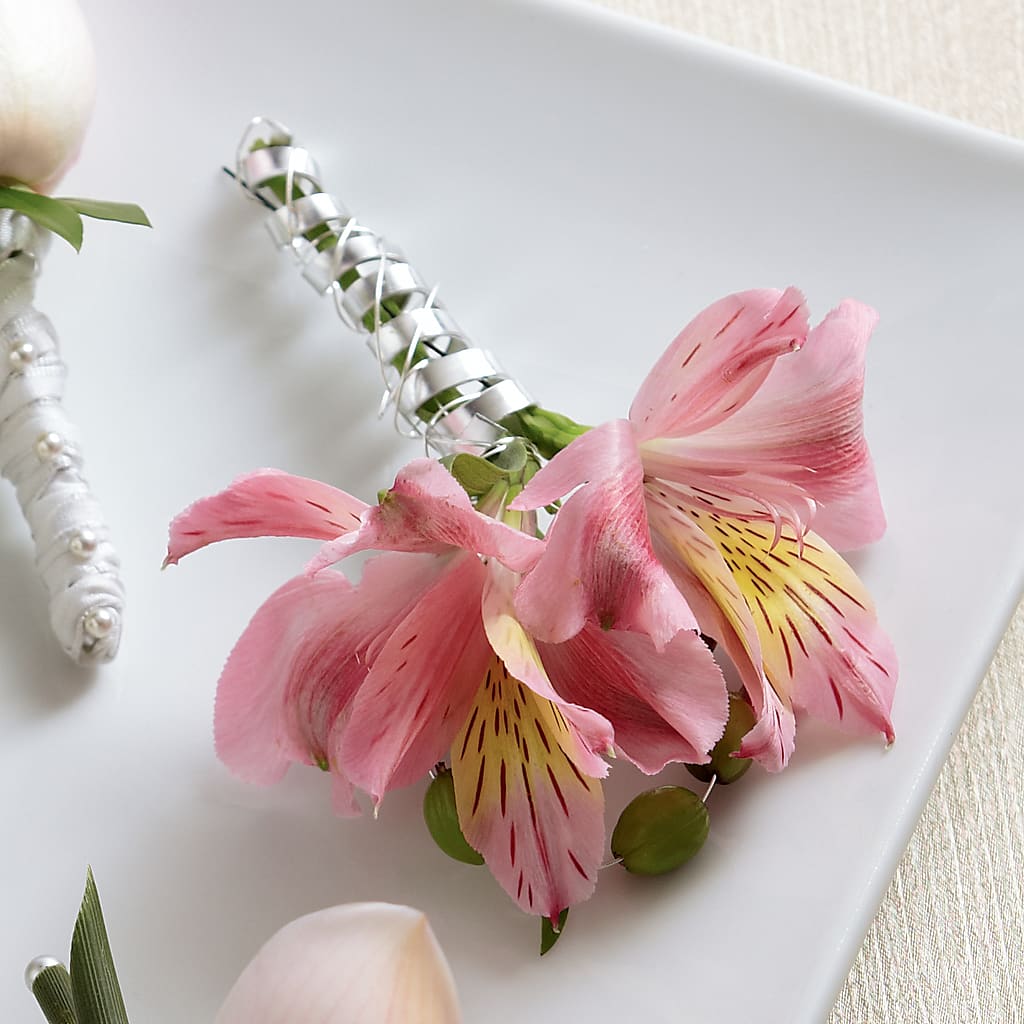 Pink Peruvian Lily Boutonniere – Sandelas Flower Shop, Chicago IL