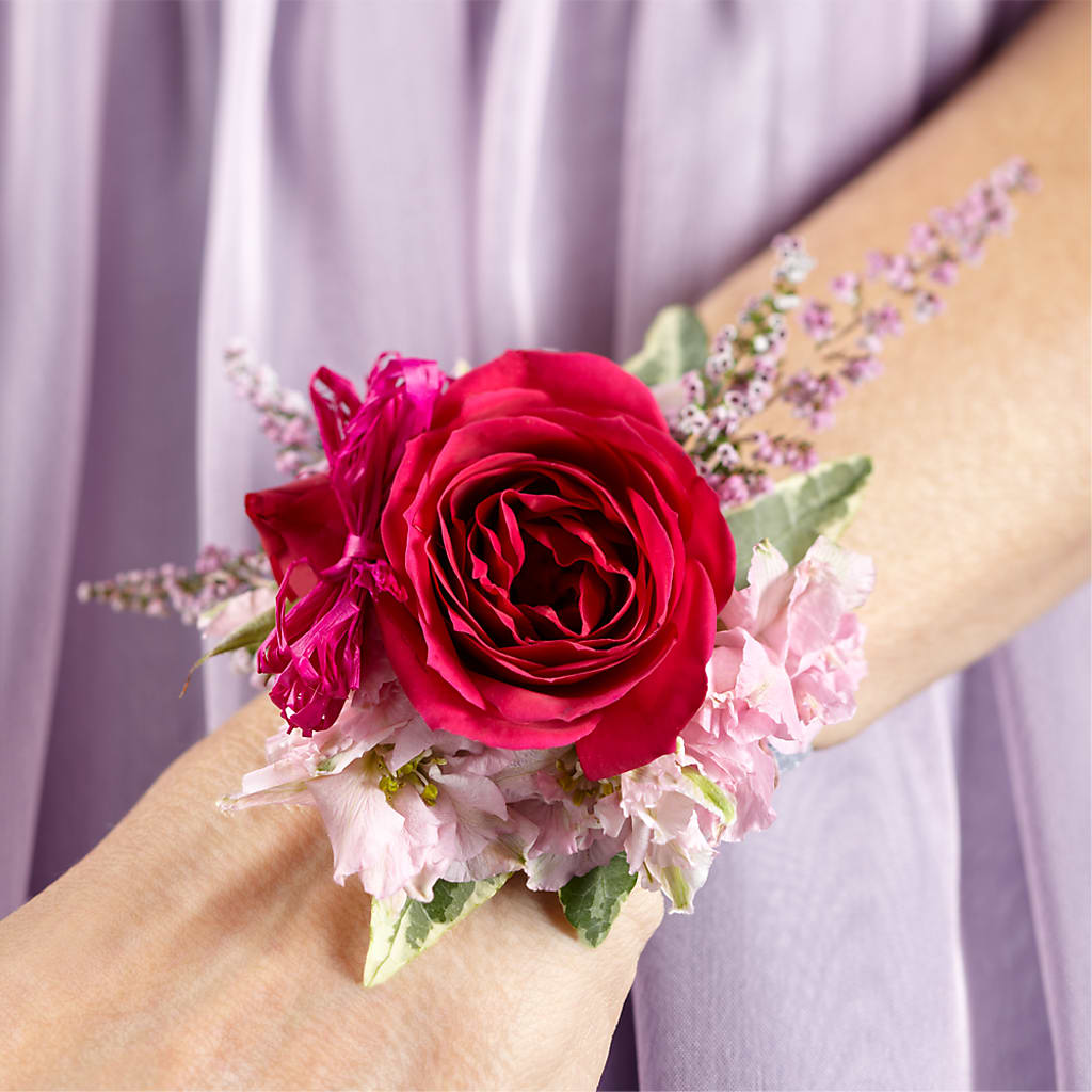 Rose Charm Corsage – Sandelas Flower Shop, Chicago IL