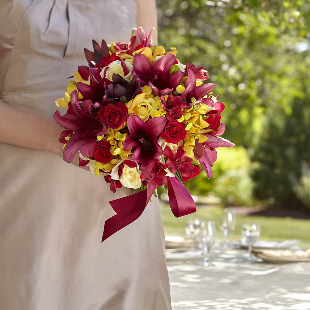 Sunningdale Bouquet – Sandelas Flower Shop, Chicago IL