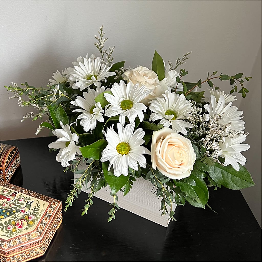 Fresh Linen Box Bouquet –  Sandelas Flower Shop, Chicago IL