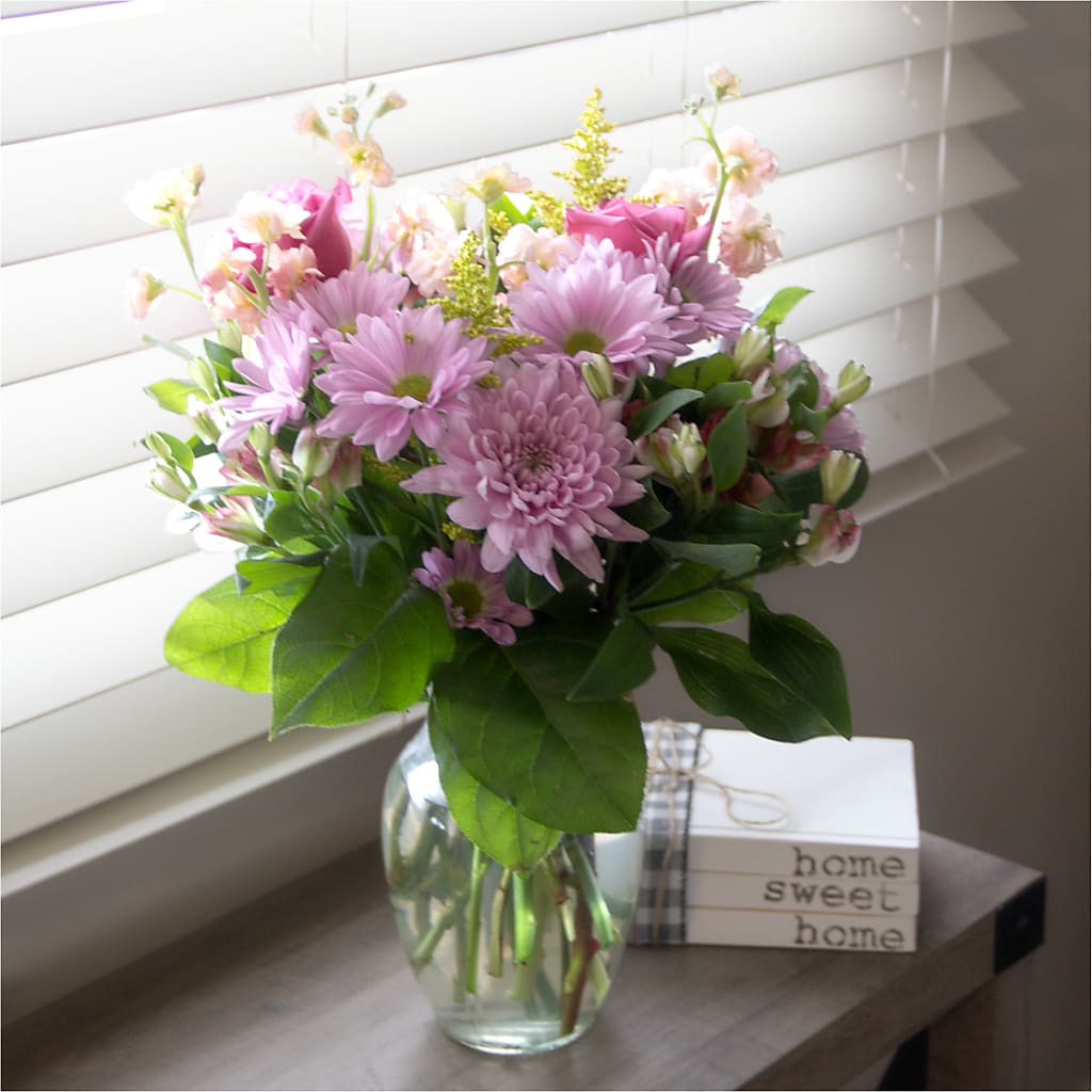 Pastel Tradition - A Florist Original –  Sandelas Flower Shop, Chicago IL