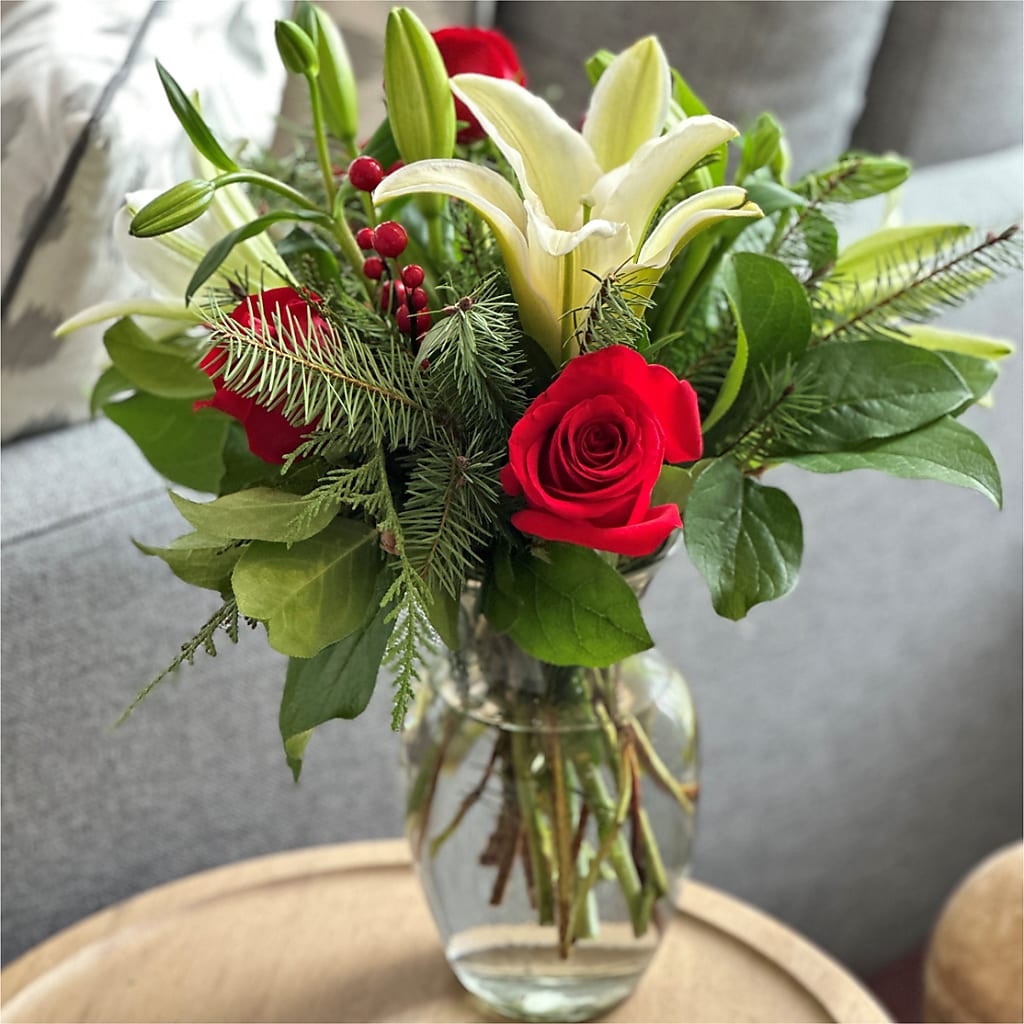 Sparkling Snowflakes Bouquet –  Sandelas Flower Shop, Chicago IL