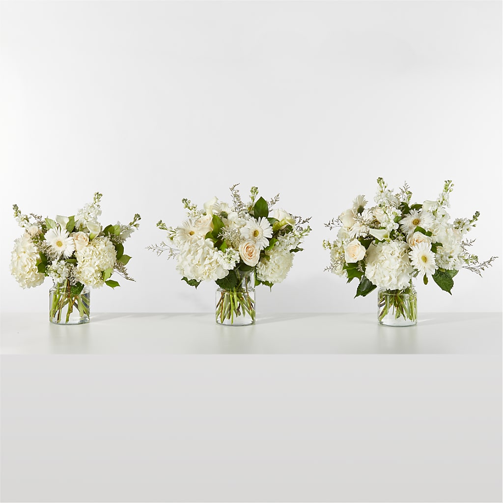 Sun-drenched Blooms Box Bouquet –  Sandelas Flower Shop, Chicago IL