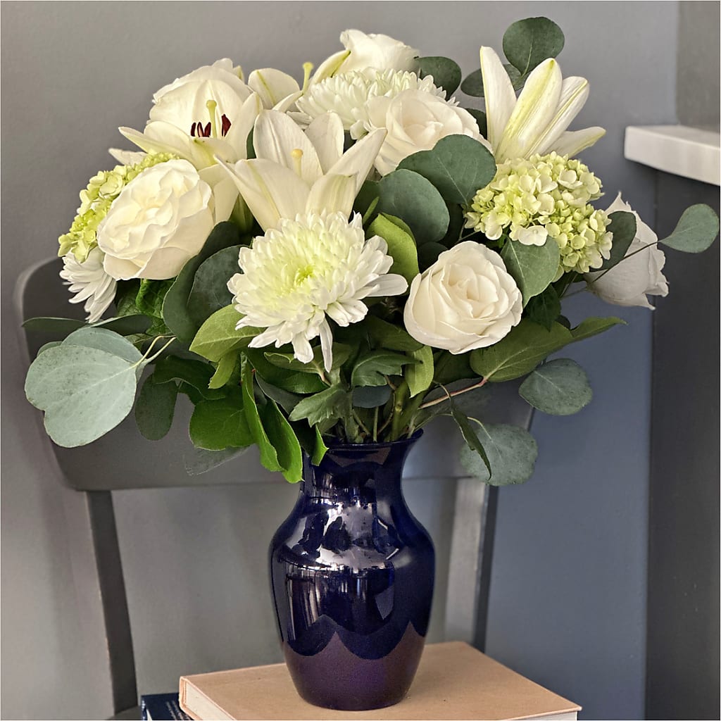 Snowy Dreams Bouquet –  Sandelas Flower Shop, Chicago IL