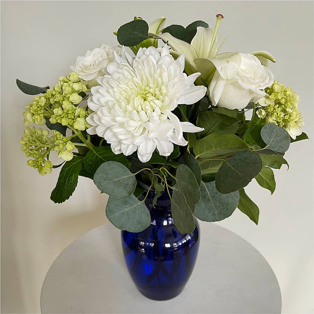 Snowy Dreams Bouquet –  Sandelas Flower Shop, Chicago IL