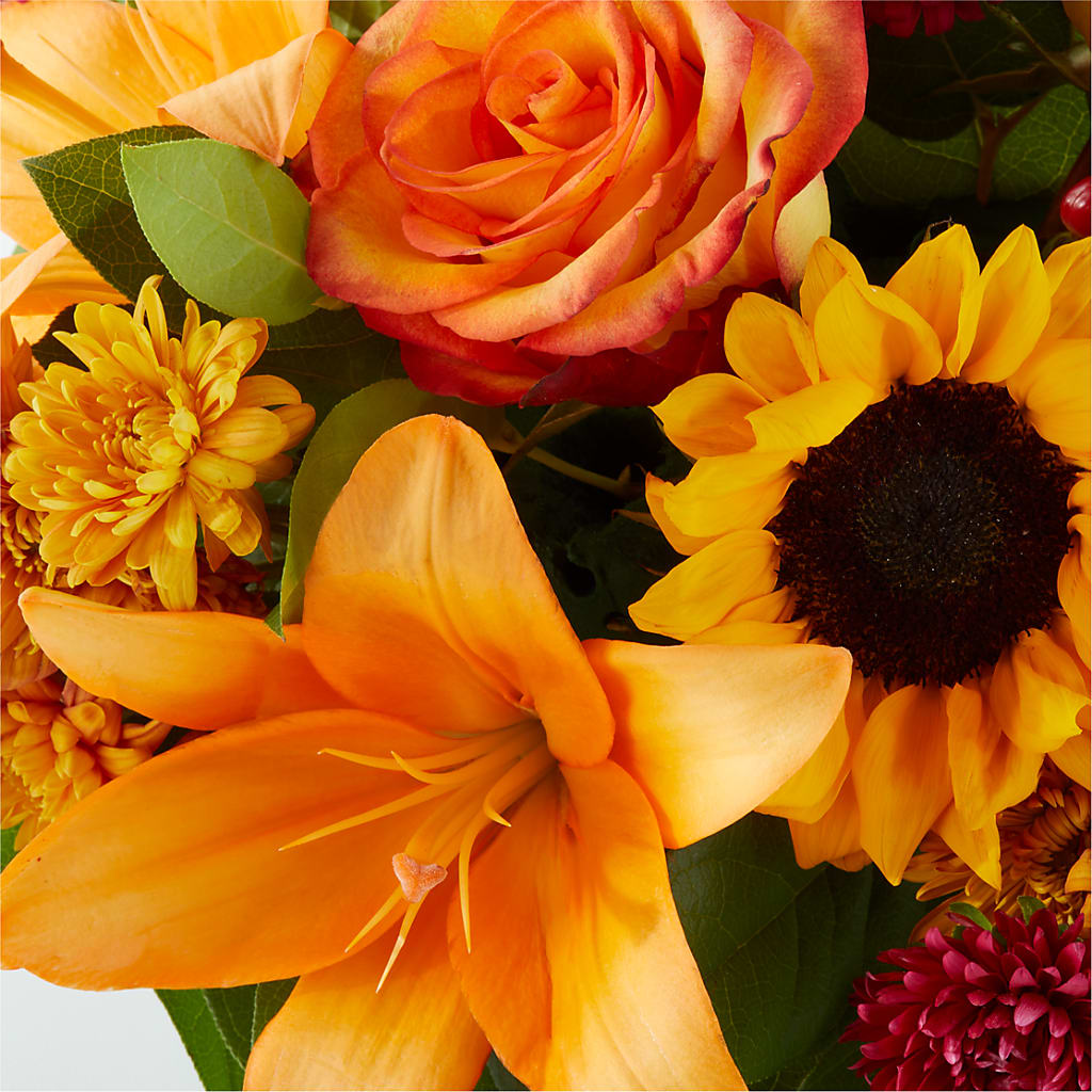 Grateful Centerpiece –  Sandelas Flower Shop, Chicago IL
