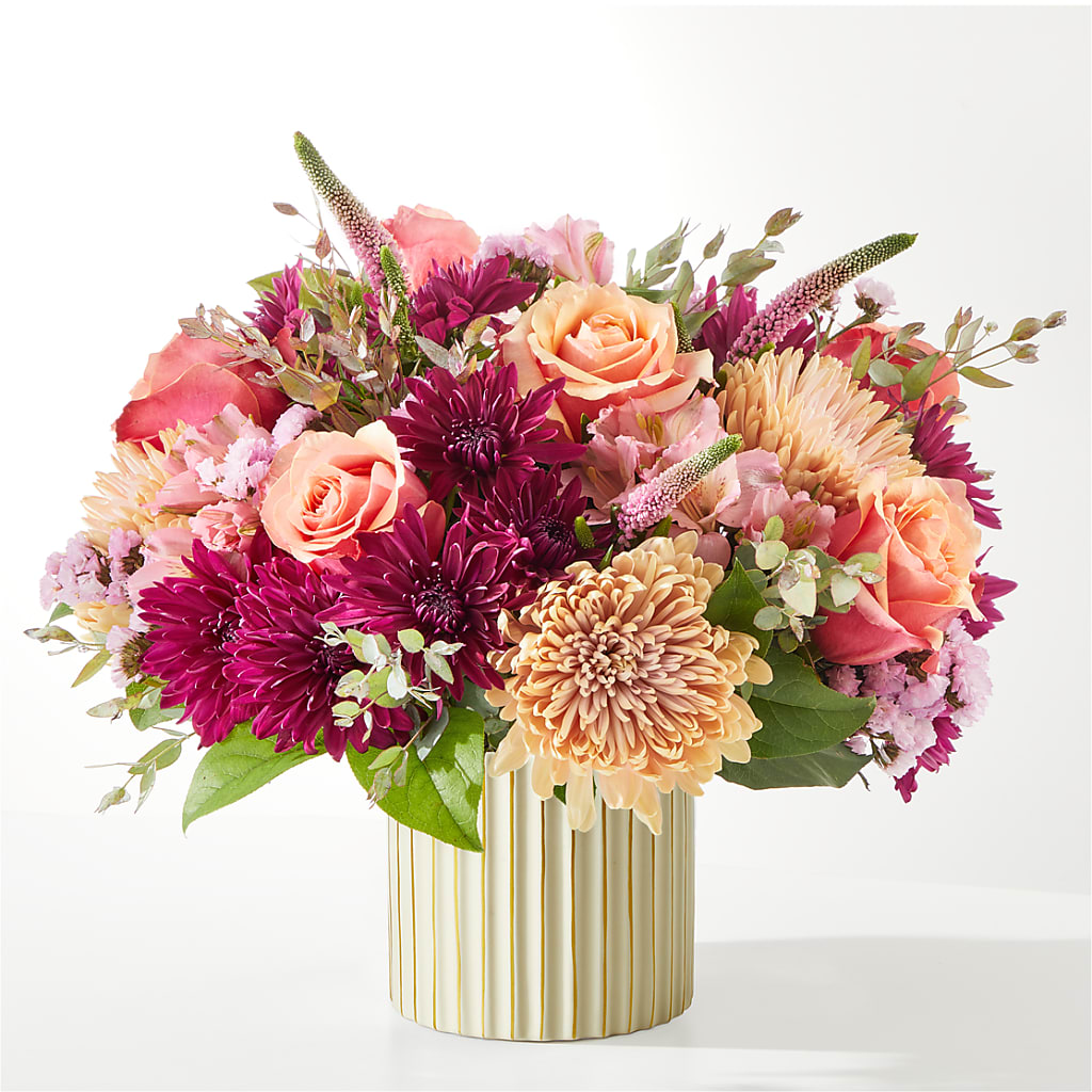 Berry Cobbler Bouquet with Ivory Vase –  Sandelas Flower Shop, Chicago IL