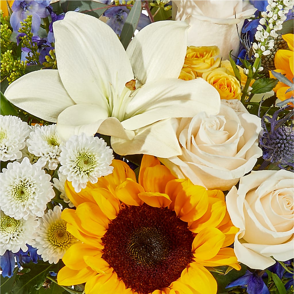 Wonderfully Sunny Bouquet –  Sandelas Flower Shop, Chicago IL