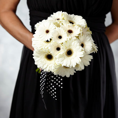 Daisy Delight Bouquet –  Sandelas Flower Shop, Chicago IL